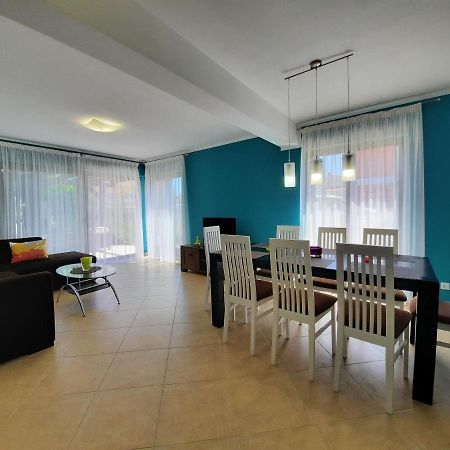 Maslina Apartment Premantura Ngoại thất bức ảnh