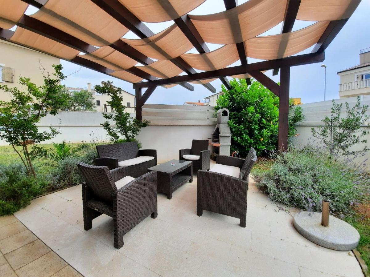 Maslina Apartment Premantura Ngoại thất bức ảnh