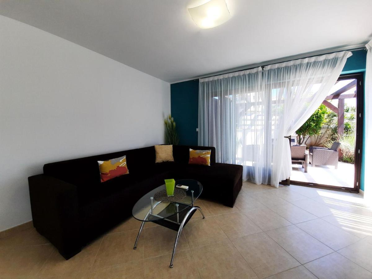 Maslina Apartment Premantura Ngoại thất bức ảnh