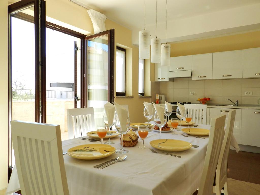 Maslina Apartment Premantura Ngoại thất bức ảnh